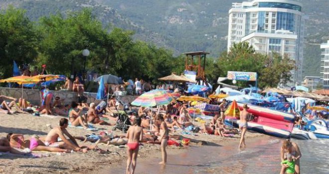 Je li jeftinija opcija od Hrvatske: Evo kakve su cijene na Crnogorskom primorju ove godine