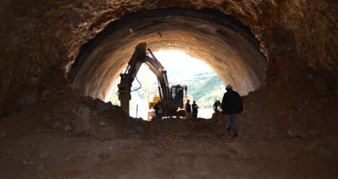 Iz JP Autoceste FBiH izdali saopćenje: Evo zašto je došlo do zastoja radova na Koridoru Vc