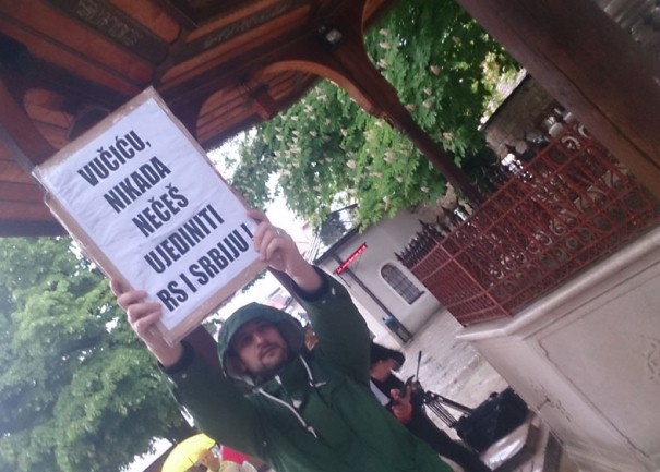 vucic u begovoj dzamiji - transparent