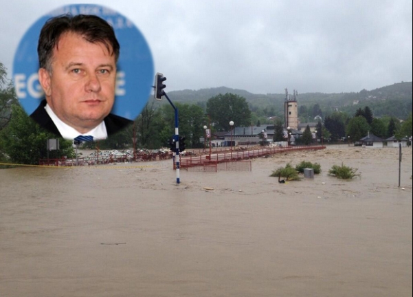 Nermin Nik&scaron;ić_poplave