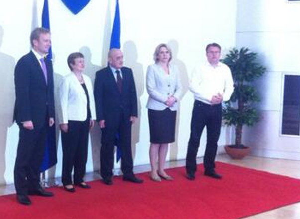 sastanak sa kristalinom georgievom