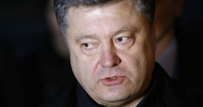 Rat na pomolu? Porošenko je naredio slanje vojske na Krim