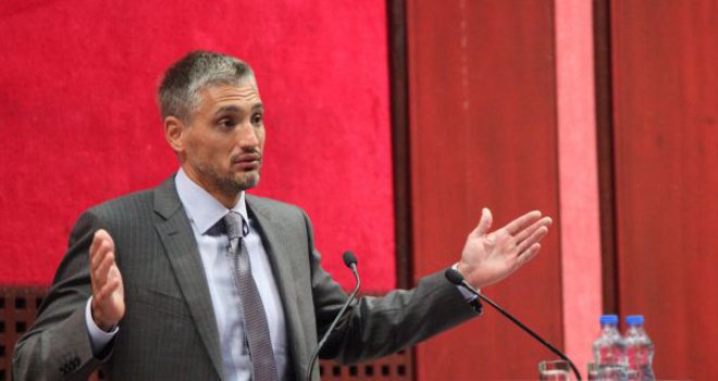 Jovanović: Šešelj je bio i ostao paradigma politike koje se stidi svaki razuman čovjek u Srbiji