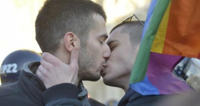 Propao referendum o braku, izašlo svega 21, 4 posto birača