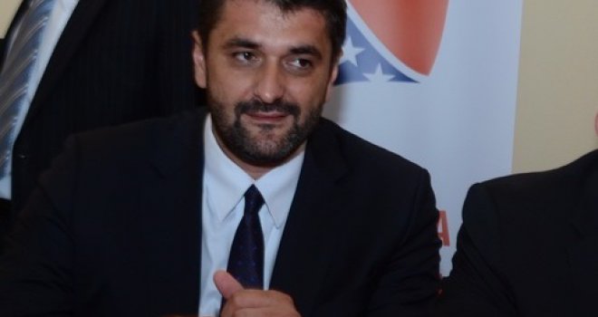 Suljagić: Bakir Izetbegović je uradio ono što neprijatelji BiH priželjkuju i zbog toga će platiti visoku cijenu!