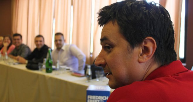 Ovoj zemlji treba snaga koja je spremna boriti se za svoje ideje i ideale!