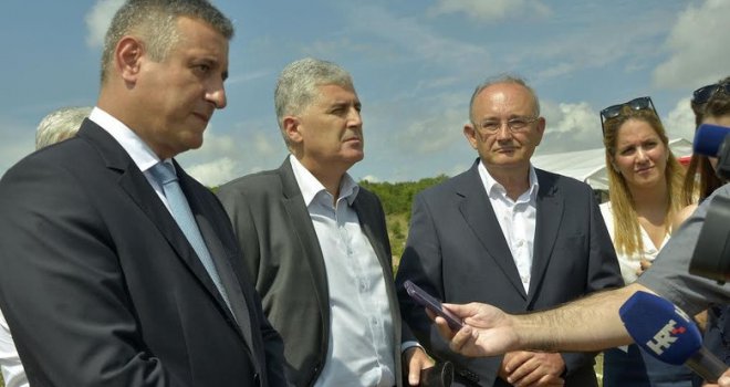 Karamarko: 'Jugonostalgičarska vlast uporno radi na zaštiti lika i djela zločinca Jopisa Broza Tita'