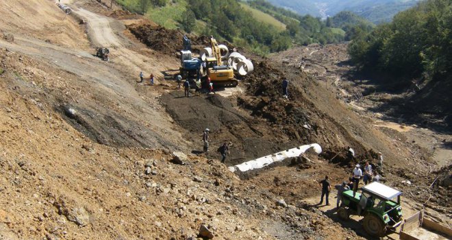 U Željeznom Polju aktivirano staro klizište, građani strahuju od novih poplava