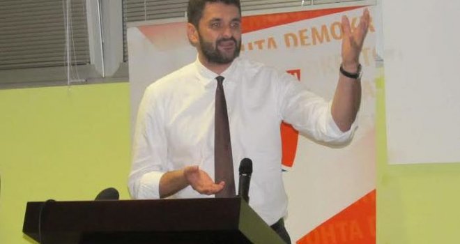 Emir Suljagić nakon brisanja iz DF-a: Ovaj mail je pravi razlog zašto sam isključen iz stranke!  