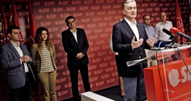 Federalna televizija postala je 'društvo dva lica' koje vode Izetbegović i Komšić!