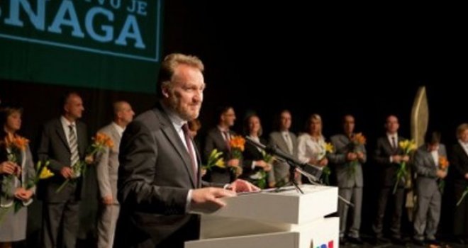 Vraćajući jedinstvo, idemo vratiti snagu!