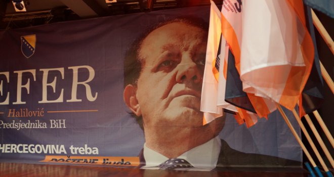 Sefer Halilović u prepunom Domu mladih: Idemo po našu Republiku Bosnu i Hercegovinu!