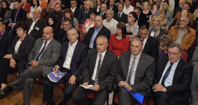 Tražimo samo 10 posto vremena od 20 godina vlasti SDA da preokrenemo stanje u BiH
