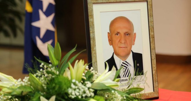 Komemoracija u Parlamentu BiH povodom smrti Sulejmana Tihića: Bio je uporan borac za istinu i pravdu!