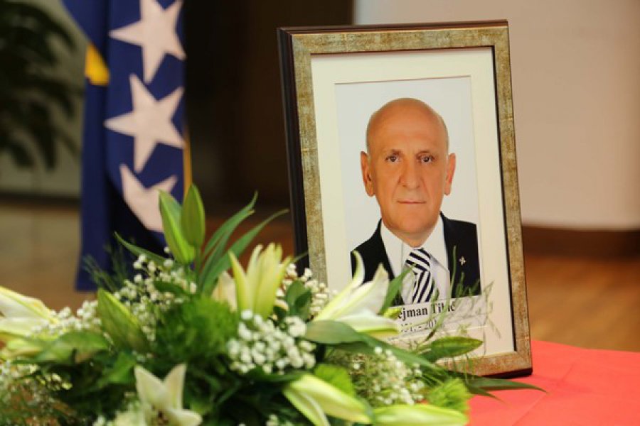 komemoracija-tihicu-u-bh-parlamentu4