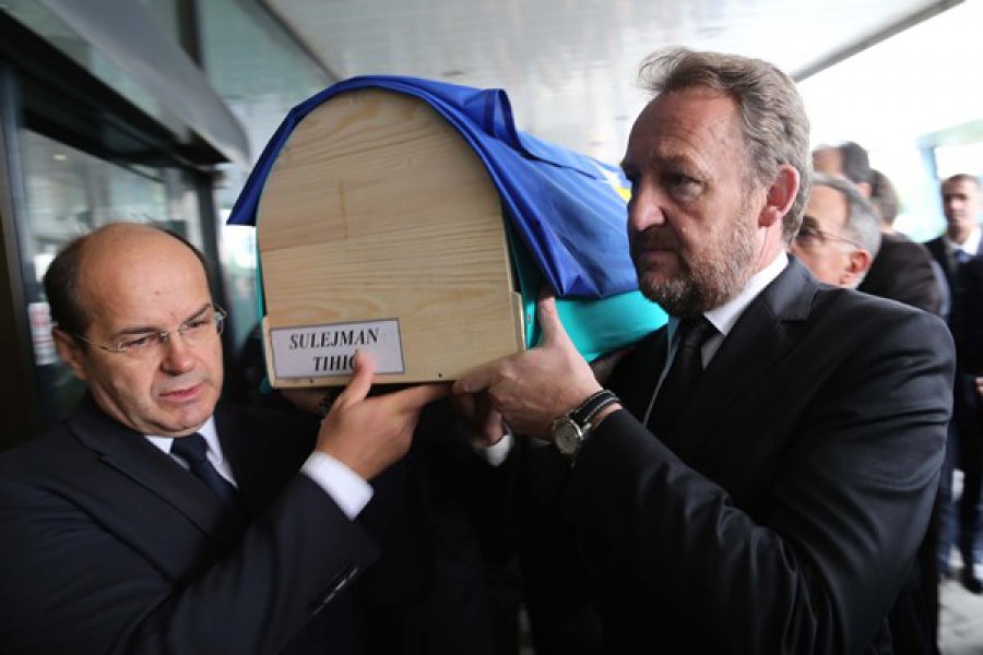 komemoracija-tihicu-u-bh-parlamentu2