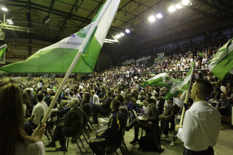 sda-predizborni-skup-2014-3