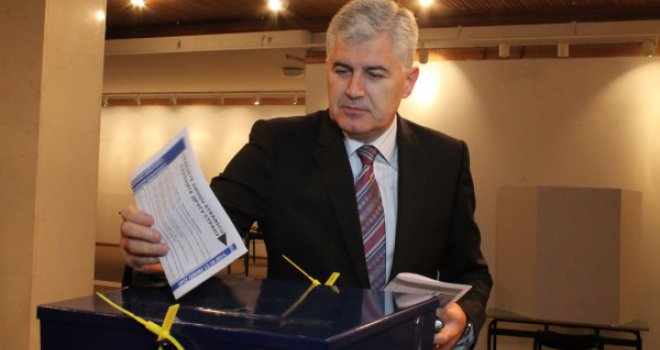 Čović: BiH iduće godine aplicira za kandidatski status, od susjeda očekujemo pomoć