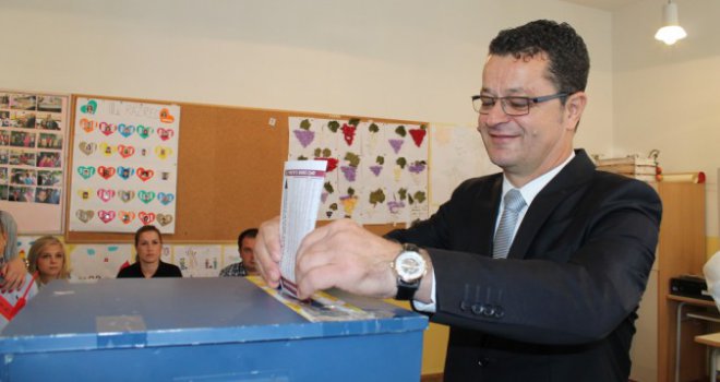 U Sarajevu masovno glasovi za Martina Raguža: Ponavlja se Komšićeva priča?!