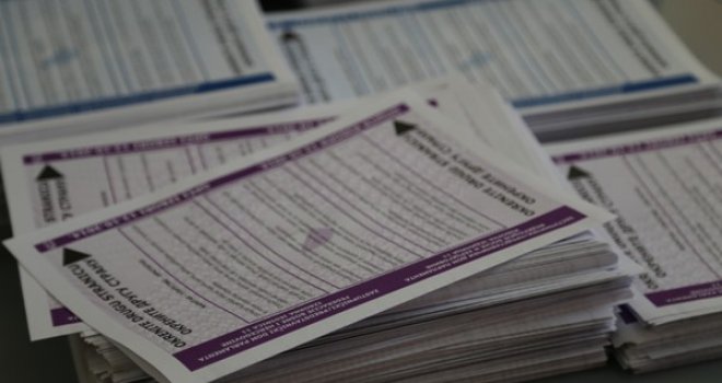 Osim novčanih kazni: Ovih šest stranaka je kažnjeno zabranom učešća na sljedećim izborima