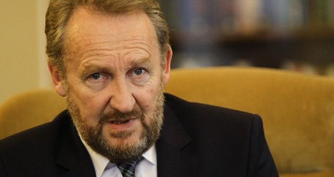 Izetbegović: Ne radi se ni o kakvoj novoj tužbi protiv Srbije, ali ne mogu se kosti skloniti pod ćilim! 