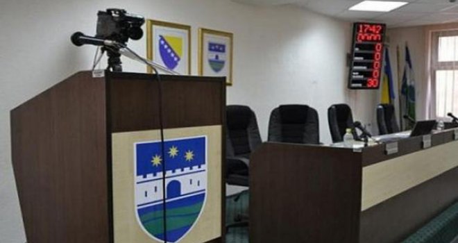 Skupština USK-a prihvatila odluke o kratkoročnom i dugoročnom kreditnom zaduženju