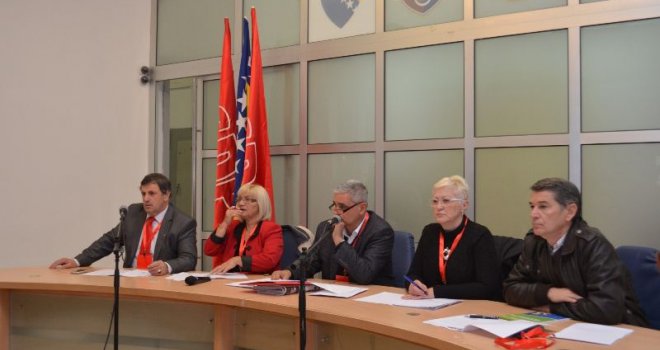 Nedopustiva je činjenica da Parlament FBiH za godinu nije usvojio niti jedan zakon!