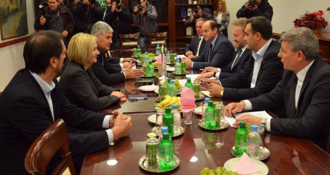 Iako tvrde drugačije: Da li su HDZ i SDA dogovorili tajni plan za podjelu Mostara?