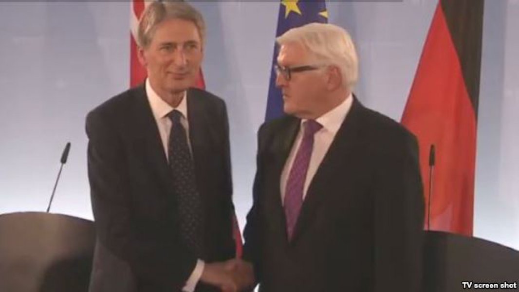 frank-walter-steinmeier-i-philip-hammond
