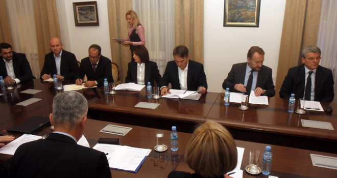 Dogovor HDZ-a, DF-a i SDA: Evo kojih deset segmenata će biti prioritet buduće vlasti