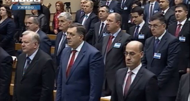 Optužbe u NSRS: 'Očigledno da je bilo kupovine poslanika, takve pozive su dobili i poslanici iz Domovine'