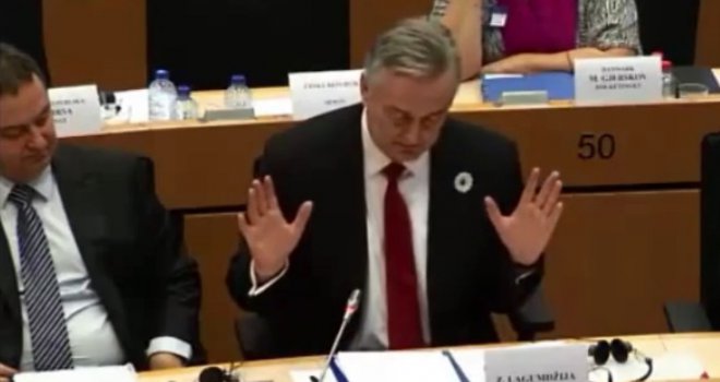 Lagumdžija napravio 'šou' u Briselu: Opusti se, Ivice... razumijemo se i oko Šešelja i oko Srebrenice...