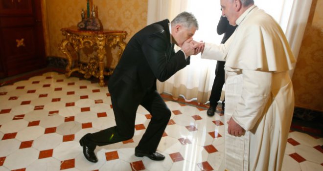 Lider HDZ-a na koljenima: Dragan Čović u posjeti kod pape Franje