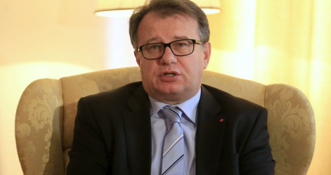 Nikšić: Žalosno je što Čavara ne zna da Vlada FBIH nije donijela odluku o privatizaciji...