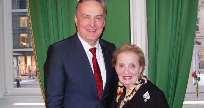 Bosna i Hercegovina zaslužuje novu šansu!