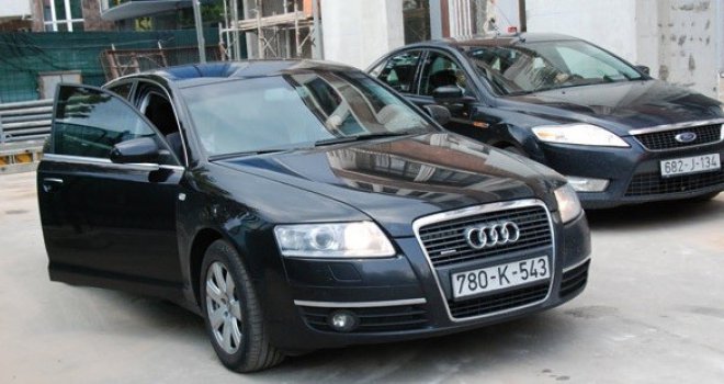 Treba li institucijama BiH 3500 službenih vozila? Hoće li nova vlast skresati privilegije?