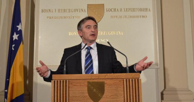 Komšić: Najlakše bi bilo Milanoviću opsovati sve po spisku!