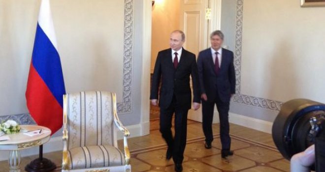 Pojavio se u javnosti: Zašto se Putin skrivao 11 dana?