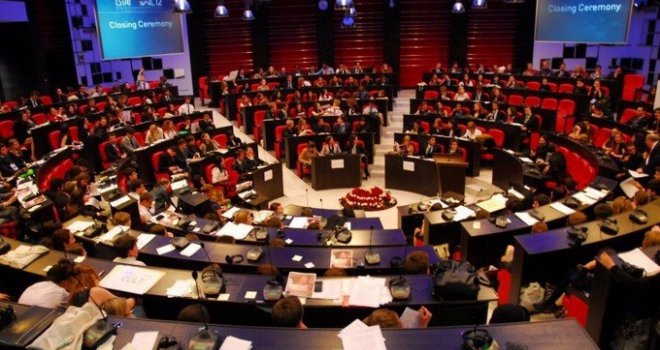 Evropski parlament: Usaglašen tekst rezolucije o Srebrenici