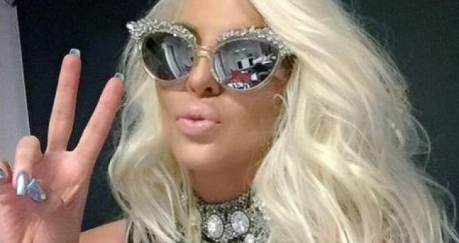 Jelena Karleuša opet izaziva 'ubojitim' seksipilom! Pazite na svoje srce...