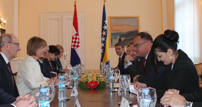 Sastanak članova Predsjedništva BiH i Pusić: Za BiH bitno unapređenje odnosa sa susjedima