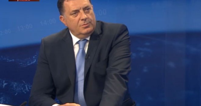Dodik se naoružava: Od Rusa kupuje kalašnjikove, ali i specijalne masažere te koktele s kisikom
