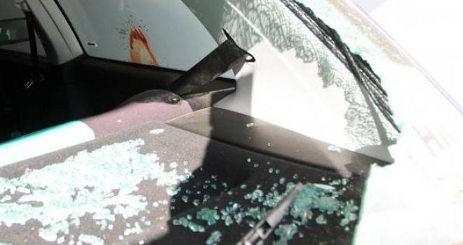 Hrvatske turistkinje doživjele pakao u Sarajevu: Razbili im automobil, a u hotelu im odbili pomoći