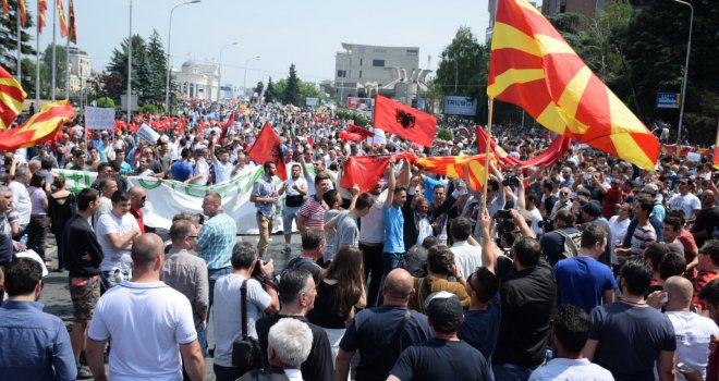 Nezadovoljni Makedonci protestuju protiv vladajuće političke garniture: Hoće li Gruevski podnijeti ostavku?
