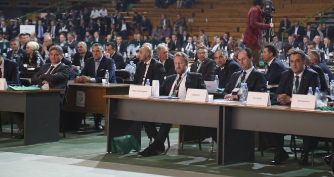 Jutros rano završen Kongres SDA, Adil Osmanović izabran za potpredsjednika stranke