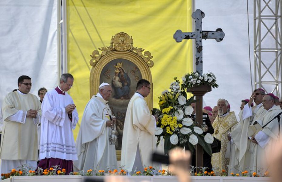 papa-franjo-na-kosevu