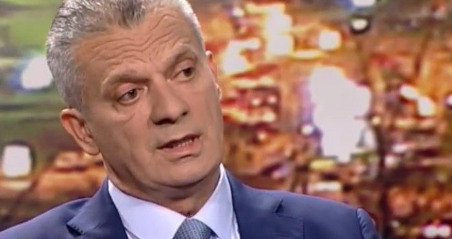 Voditeljica: Šta ste tražili zauzvrat, za ulazak u vlast? Radončić: A šta meni treba u životu?!