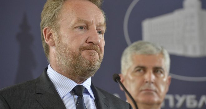 SDP BiH osudio Ivanićev stav, a itekako zabrinjava to što sramno šute Izetbegović i Čović!