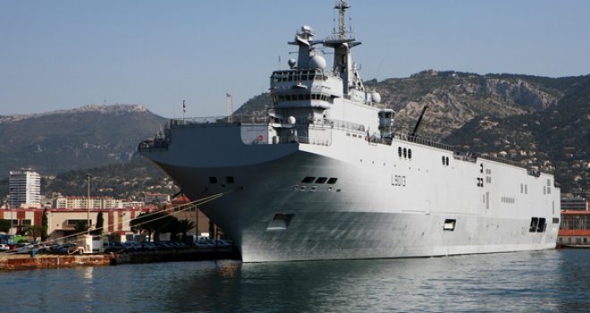 Francuska traži nove kupce za ratne brodove Mistral