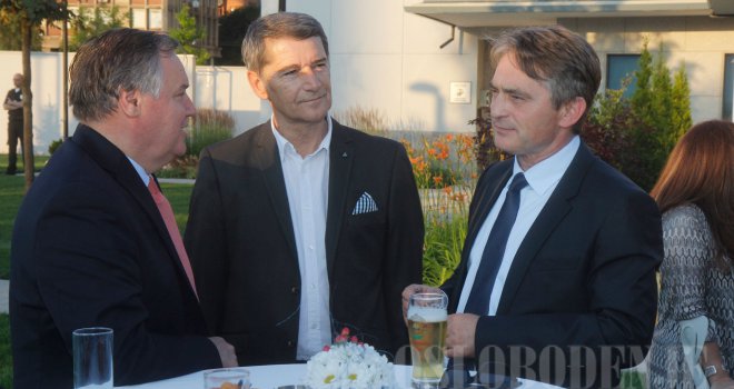 Nermin Nikšić krenuo u napad na tuzlanskog gradonačelnika Jasmina Imamovića!!!